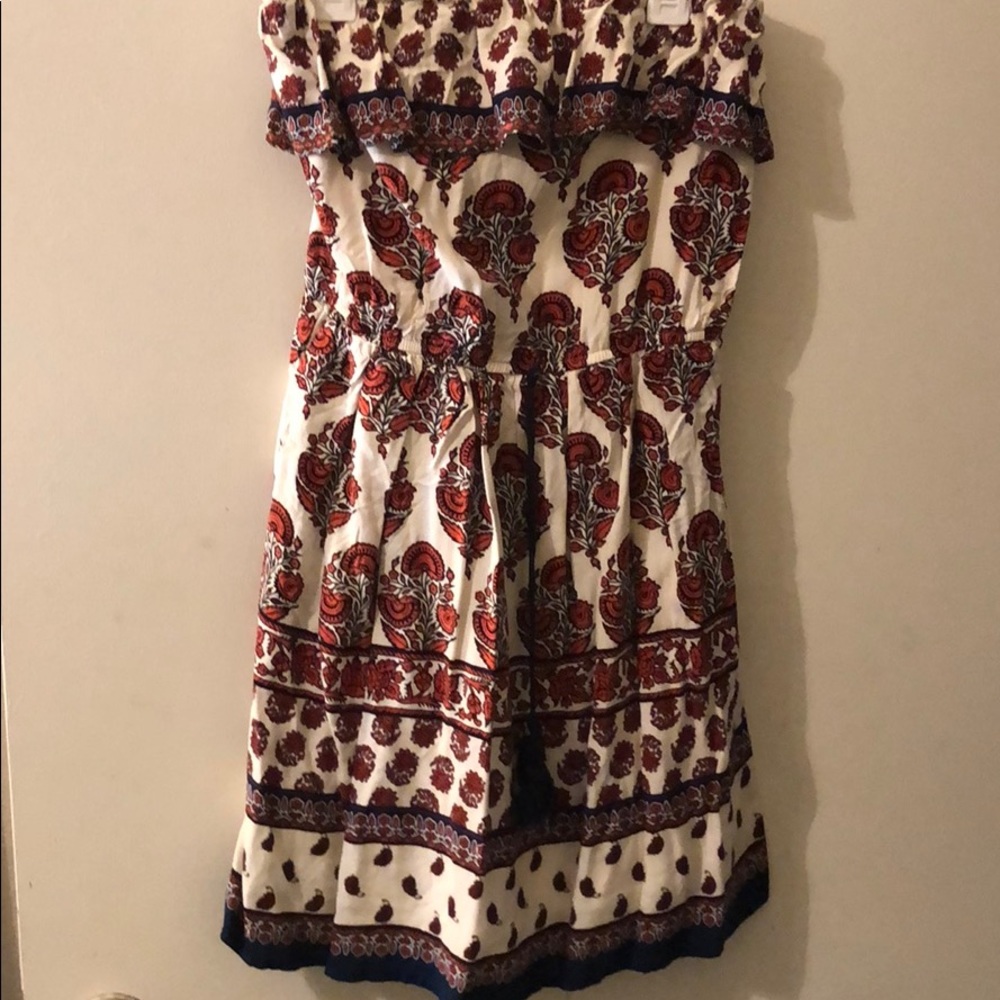 Cute day dress, style western or chic.